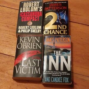 Lot of 4 SC Books James Patterson Robert Ludlum Kevin O'Brien